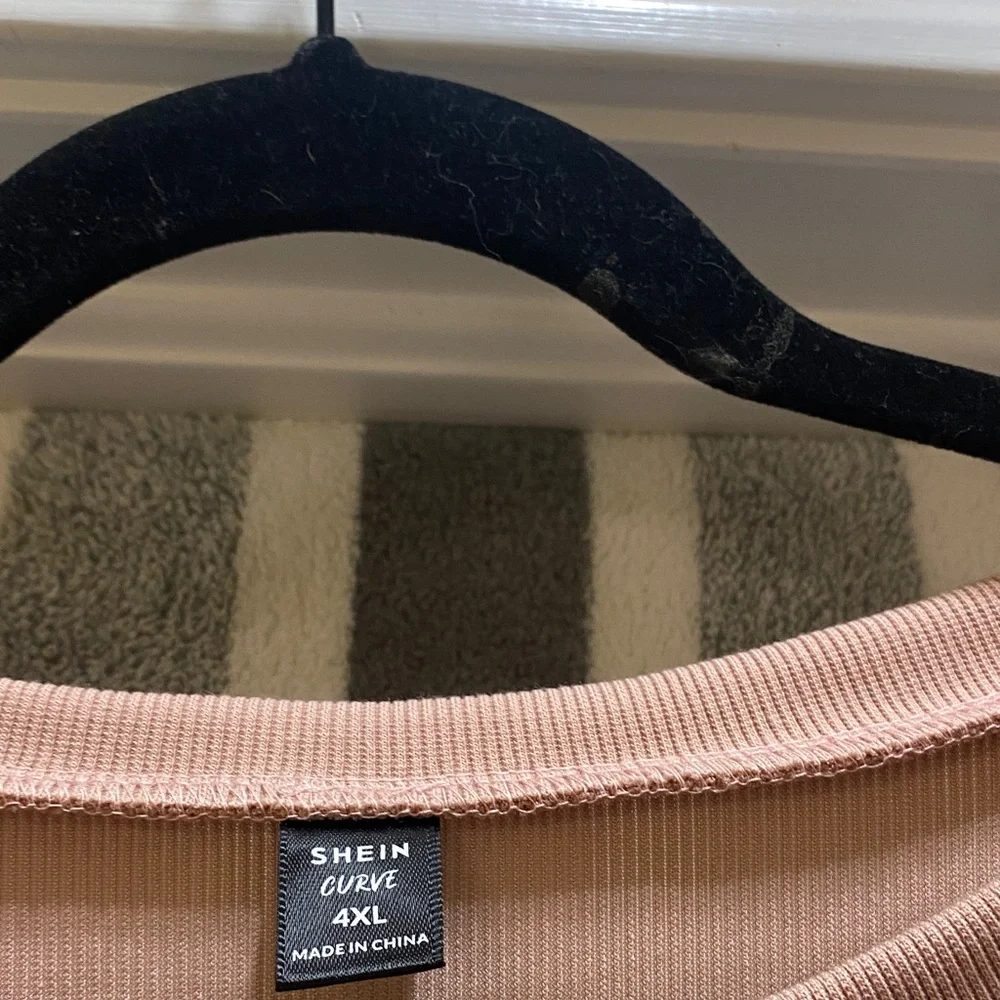 SHEIN Blush Ribbed Top - Picture 2 of 3